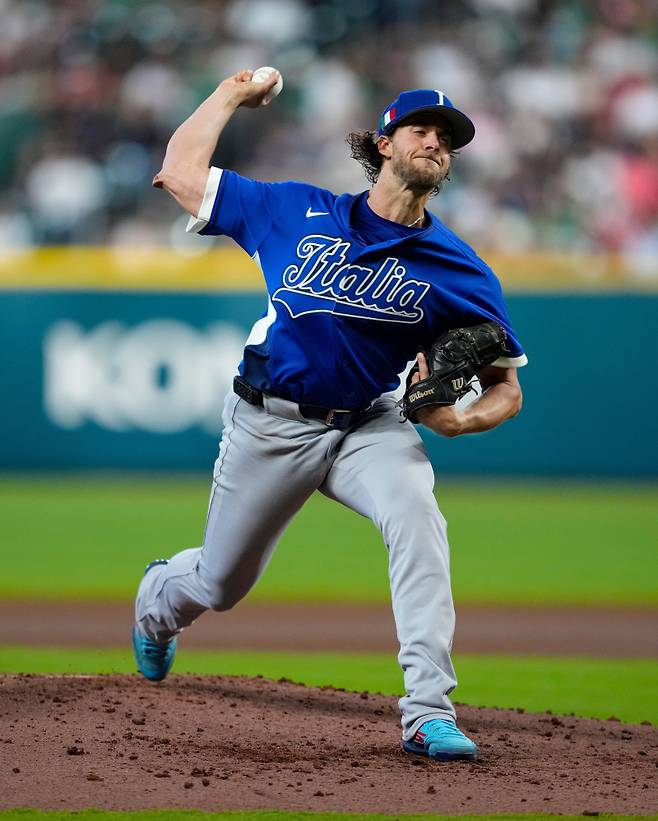 <yonhap photo-3244="">이탈리아 선발 투수 애런 놀라가 멕시코전에서 투구를 하고 있다. (AP Photo/Ashley Landis)/2026-03-12 08:43:38/ <저작권자 ⓒ 1980~2026 ㈜연합뉴스. 무단 전재 재배포 금지, AI 학습 및 활용 금지></yonhap>