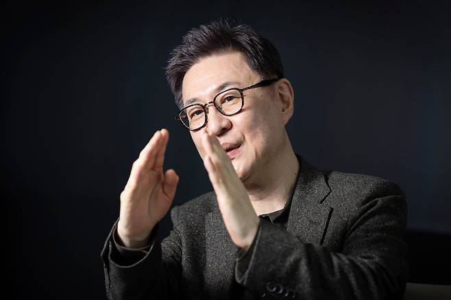 이채원 라이프자산운용 의장을 10일 서울 여의도 사무실에서 만났다. 국내 대표적 가치투자가인 그는 한국투자밸류자산운용 대표 등을 거치며 38년간 시장에 몸담아 왔다. 전민규 기자