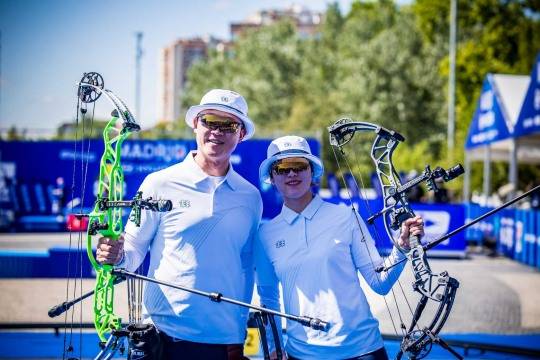 지난해 컴파운드 국가대표 최용희(왼쪽)와 소채원. 사진[연합뉴스]