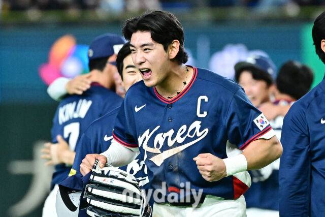 9일 일본 도쿄돔에서 열린 2026 월드 베이스볼 클래식(WBC) 조별리그 한국-호주 경기. 한국이 7-2로 호주에 승리해 8강 진출에 성공했다. 기뻐하는 이정후./도쿄(일본) = 한혁승 기자