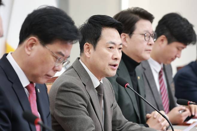 최고위에서 발언하는 장동혁 대표 - 국민의힘 장동혁 대표가 12일 서울 여의도 국회에서 열린 최고위원회의에서 발언하고 있다. 연합뉴스