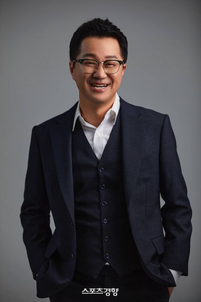 과거 음주운전 전력이 있는 방송인 지상렬이 대리운전 모델로 발탁돼 눈길을 끌고 있다. 소속사 제공