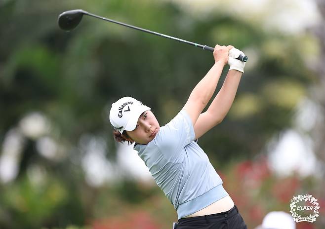 박단유가 12일 태국 촌부리의 아마타스프링 컨트리클럽에서 열린 KLPGA투어 리쥬란 챔피언십 1라운드 도중 11번 홀에서 티샷을 하고 있다. KLPGA 제공