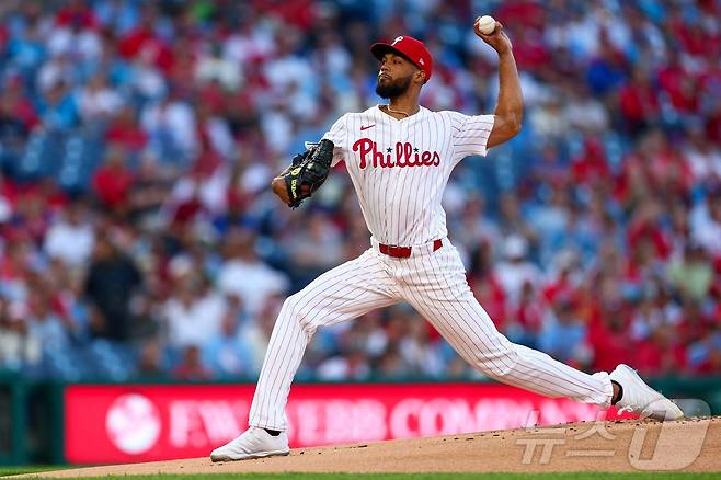 WBC 8강전에서 한국을 상대로 등판하는 도미니카공화국의 크리스토퍼 산체스. ⓒ AFP=뉴스1