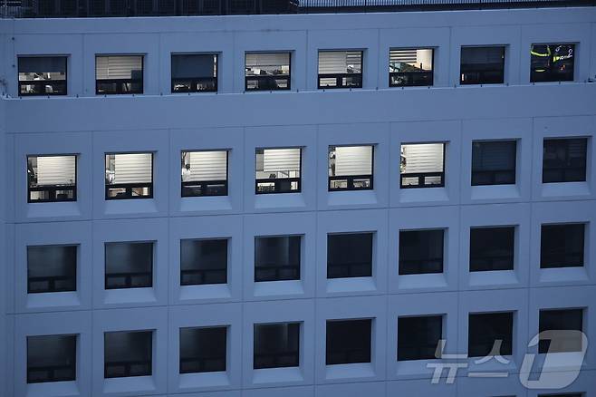 윤석열 전 대통령 배우자인 김건희 여사 의혹을 수사하는 민중기 특별검사팀이 3일 오후 서울 종로구 삼부토건 본사에서 압수수색을 하고 있다. (공동취재) 2025.7.3 ⓒ 뉴스1 황기선 기자