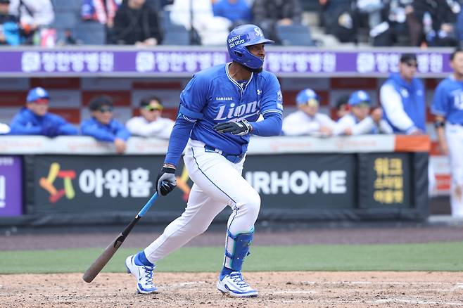 삼성 디아즈가 12일 대전 한화생명 볼파크에서 열린 2026 KBO리그 시범경기 한화전에서 타격하고 있다. 사진 | 삼성 라이온즈