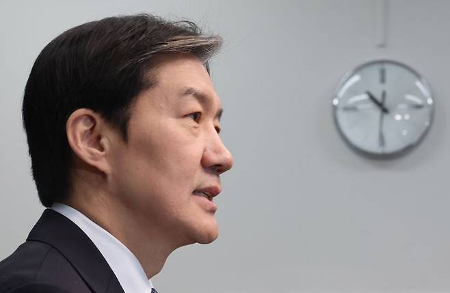 조국혁신당 조국 대표가 지난 9일 국회에서 창당 2주년을 기념해 열린 기자회견에서 당 차원에서 거둔 성과와 소회를 밝히고 있다. ⓒ연합뉴스