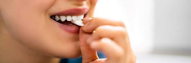 하루 총 5~10g의 자일리톨을 식후 3~5회 나눠 섭취할 때 충치 예방 효과가 가장 높다./사진=게티이미지뱅크