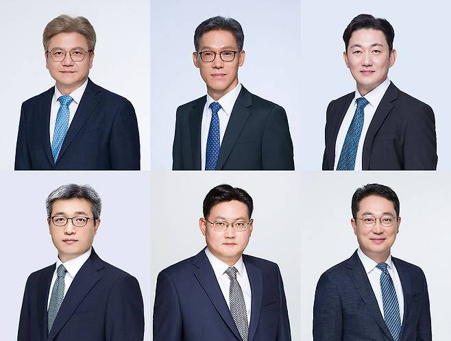 첫번째 줄 좌측부터 최창영, 장영수, 이동건 대표변호사, 두번째 줄 좌측부터 장재영, 장윤석, 강신욱 대표변호사