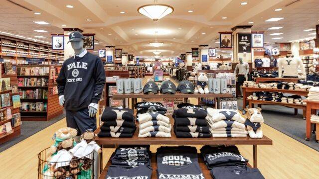 문구류와 선물용품 등 다양한 생활용품이 들어선 미국 서점 체인 ‘반스앤노블’ 풍경. 반스앤노블