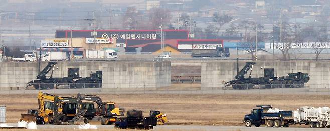 11일 경기 평택시 주한미군 오산공군기지에 방공 무기체계인 패트리엇 미사일 발사대에 요격미사일이 탑재되어 있지 않은 모습을 보이고 있다. 평택=뉴스1