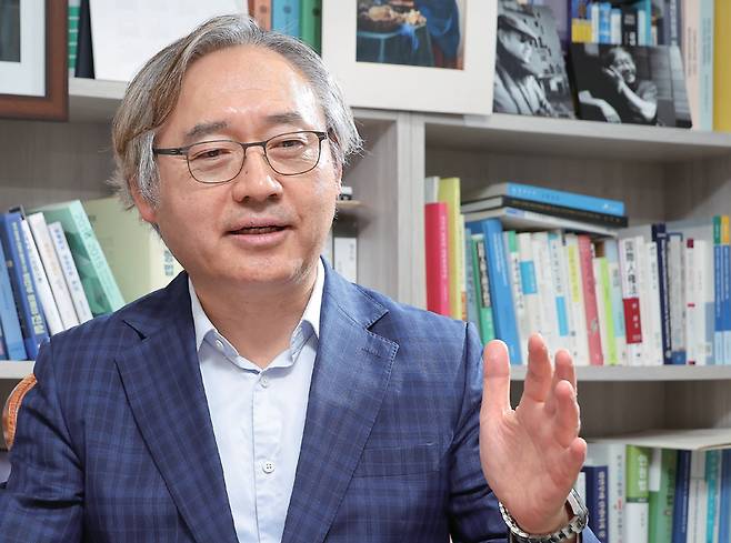 검찰개혁추진단 자문위원장직에서 물러난 박찬운 한양대 법학전문대학원 교수가 3월12일 검찰 개혁에 대한 입장을 밝히고 있다. ⓒ시사저널 임준선