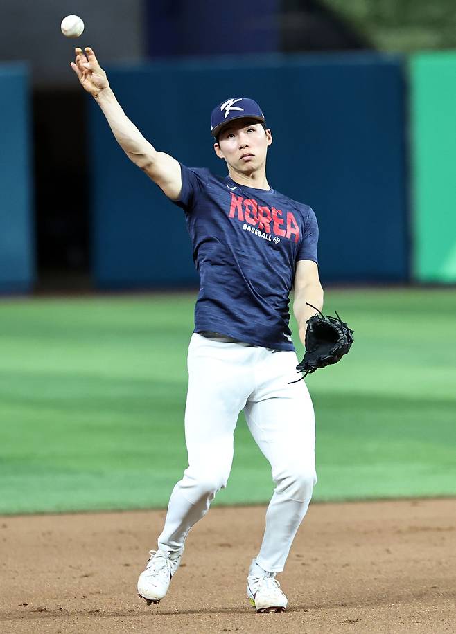 김혜성이 13일 WBC 8강 도미니카공화국전을 하루 앞두고 훈련하고 있다. 연합뉴스