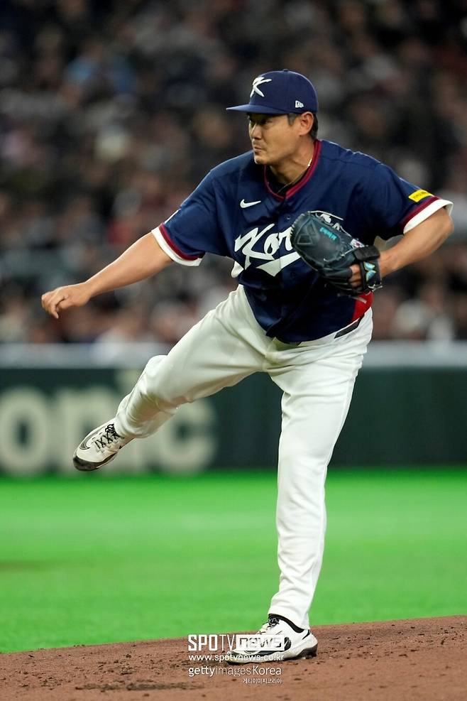 ▲ 이번 월드베이스볼클래식(WBC) 일정을 소화하던 중 42세가 된 노경은이 C조 조별리그 3경기에서 무실점을 기록했다.
