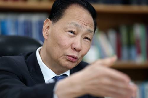 연합뉴스와 인터뷰 중인 김진우 박사 [윤동진 기자 촬영]