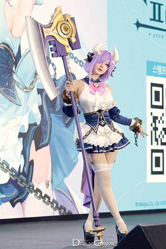 거대한 도끼를 휘두르며 등장한 RZ COS '야살'.