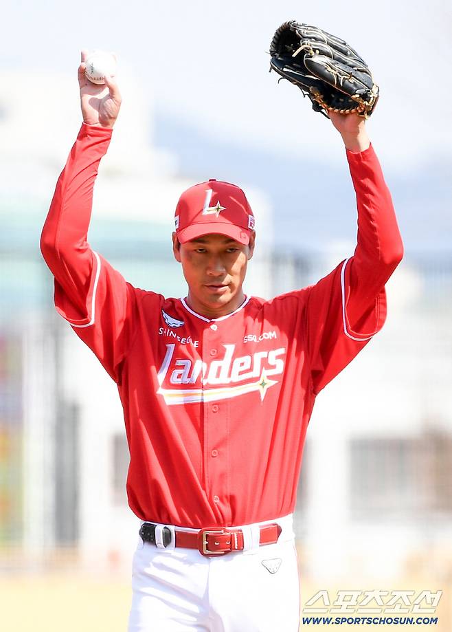 SSG 랜더스 아시아쿼터 타케다가 KIA 타이거즈 타선 상대 3이닝 퍼펙트 피칭을 펼쳤다. 광주=박재만 기자