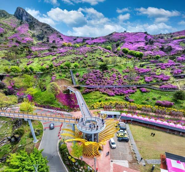 황매산 미리내파크 전망대 /사진-산청군