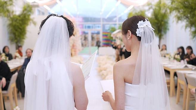 박예진(36·가명)씨는 지난해 2월 동성 연인과 결혼식을 올렸다. 박예진씨 제공.