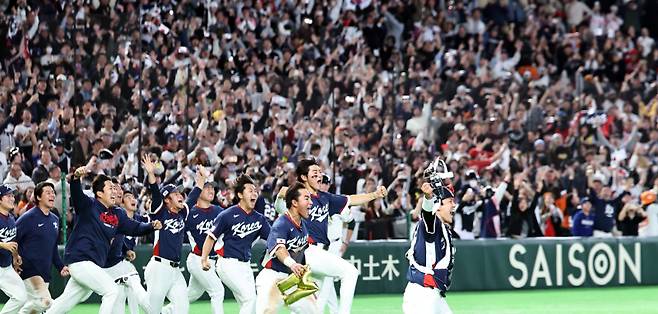 <yonhap photo-8219=""> [사진 연합뉴스]</yonhap>