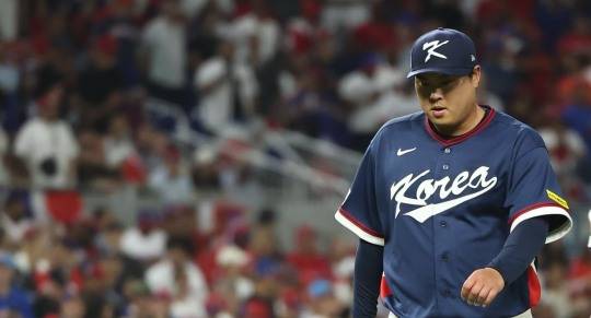 고개 숙인 류현진. 사진(마이애미=연합뉴스)