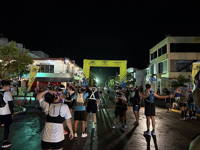 이른 새벽부터 시작하는 사이판 마라톤/사진=김지은 여행+ 기자