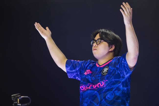 라이엇 게임즈 플리커.