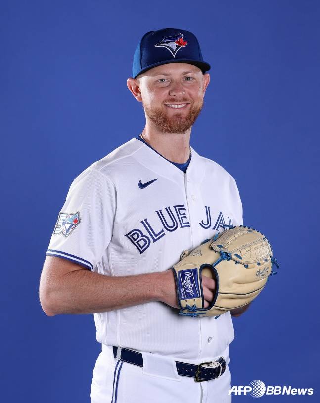 에릭 라우어가 토론토 유니폼을 입고 있다. /AFPBBNews=뉴스1