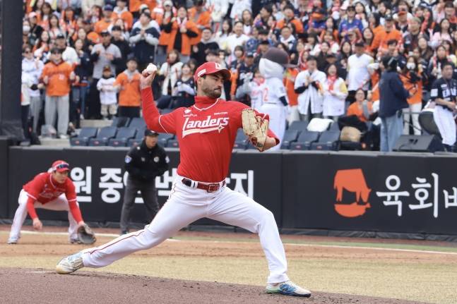 미치 화이트의 투구 모습. /사진=SSG 랜더스 제공