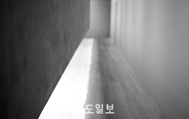 리일천 作 'Phenomenon Space III(현상공간 3)'(115x182㎝, Canvas on Digital Inkjet Print, 2023)