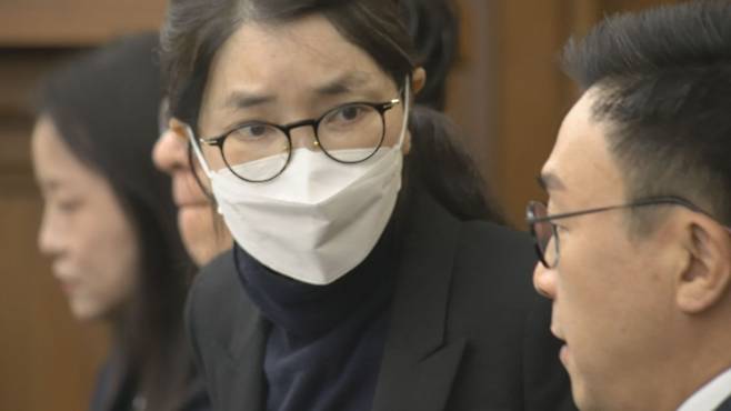 재판에 출석한 김건희 씨