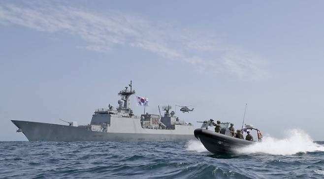 2021년 청해부대 최영함(4400톤급)이 이란 혁명수비대의 한국 국적 화학 운반선 나포 상황에 대응하기 위해 호르무즈해협 인근 해역에 도착해 임무를 수행하고 있다. 연합뉴스