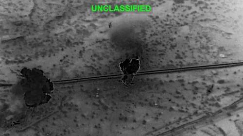 미 중부사령부가 공개한 하르그섬 공습 영상