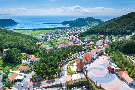 남해 독일마을 전경.