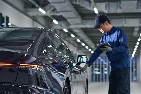 인증중고차 점검 모습 [출처=현대자동차]