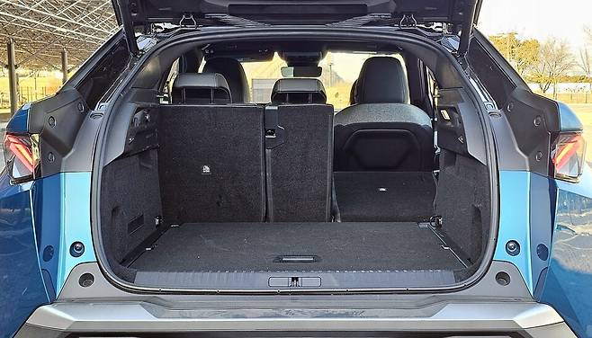 푸조 '3008'의 적재공간./곽호준 기자