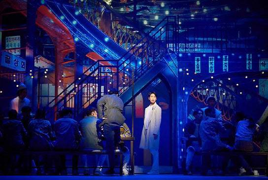 뮤지컬 ‘광화문 연가’의 한 장면(사진=CJ ENM).