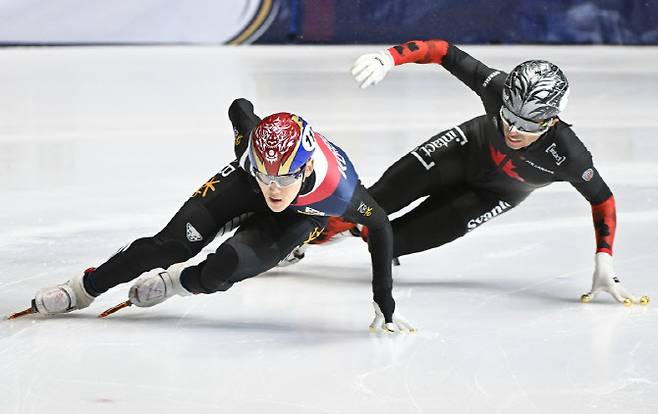 앞 임종언.(사진=AP/뉴시스)