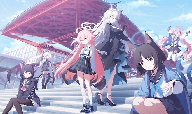 - 선생님들에게 오래도록 사랑받고 있는 '블루 아카이브'