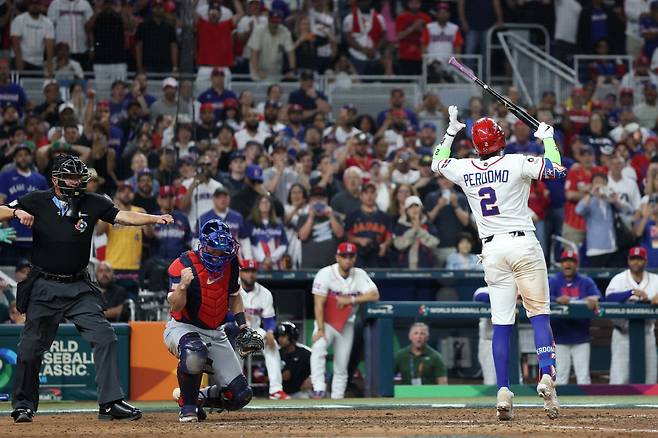 MIAMI, FLORIDA - MARCH 15: Geraldo Perdomo #2 of Team Dominican Republic strikes out looking to end the game against Team United States at loanDepot park on March 15, 2026 in Miami, Florida.   Al Bello/Getty Images/AFP (Photo by AL BELLO / GETTY IMAGES NORTH AMERICA / Getty Images via AFP)







<저작권자(c) 연합뉴스, 무단 전재-재배포, AI 학습 및 활용 금지>