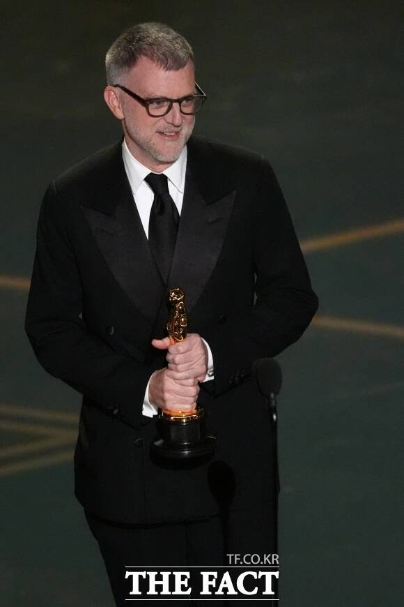 폴 토마스 앤더슨 감독이 연출한 '원 배틀 애프터 어나더'는 제98회 아카데미 시상식에서 작품상 감독상 남우조연상 각색상 캐스팅상 편집상을 받으며 6관왕을 차지했다. /AP=뉴시스