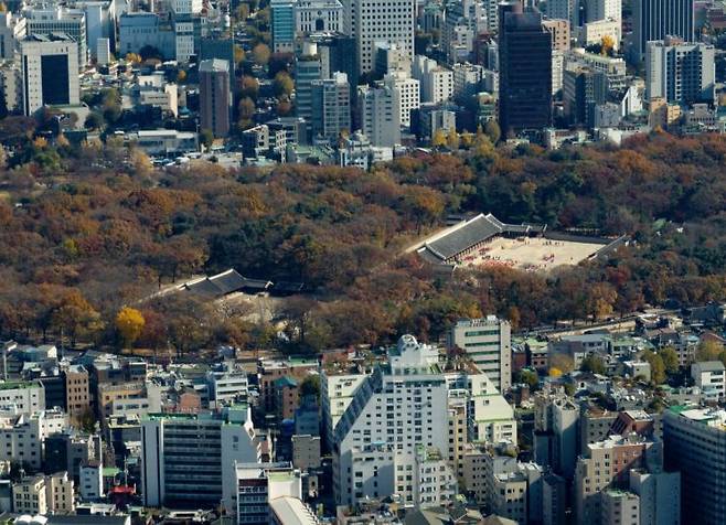 세운 4구역 고층 개발 문제로 몸살을 앓고 있는 종묘 연합뉴스