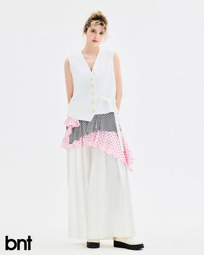 카슨 나시와 바지는 MMAM (므:아므)