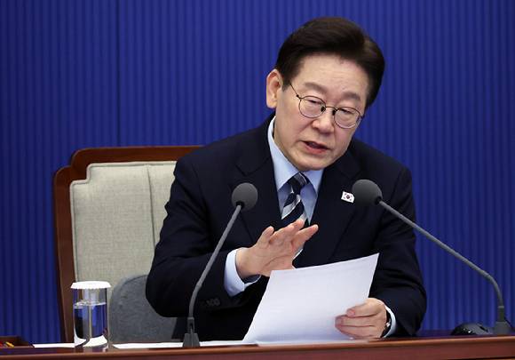 이재명 대통령이 12일 청와대에서 열린 수석보좌관회의에서 발언하고 있다. 2026.3.12 [사진=연합뉴스]