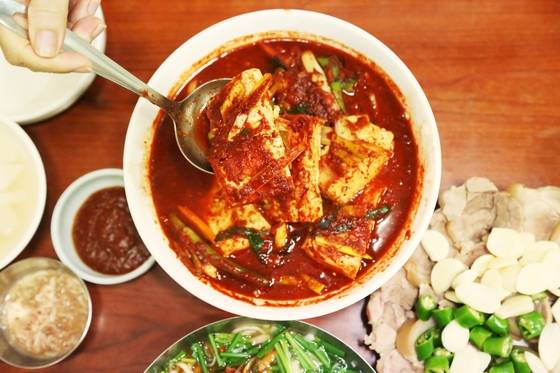 대전 광천식당 두부두루치기. 중앙포토