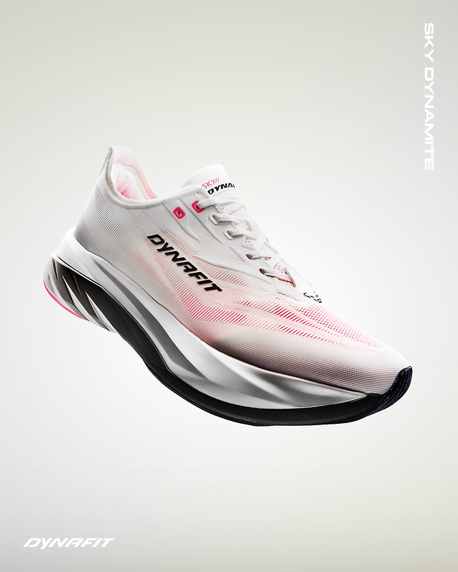 다이나핏 2026 SS 시즌 러닝화 ‘스카이 다이나마이트’ [다이나핏 제공]