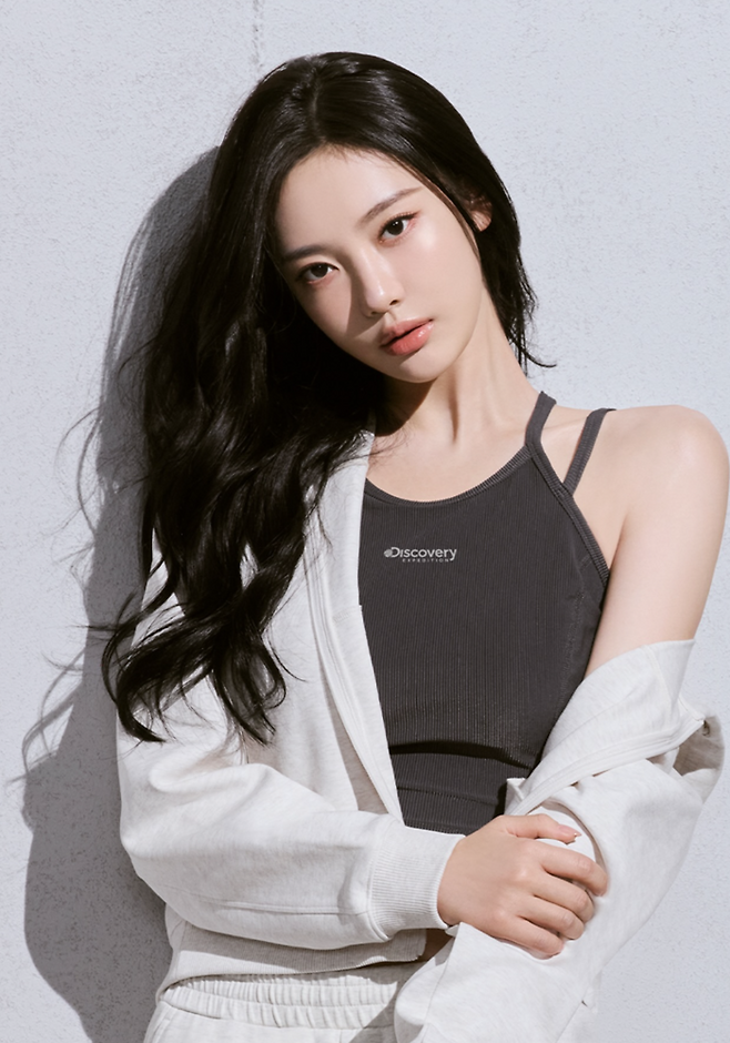 F&F의 프리미엄 라이프스타일 브랜드 디스커버리 익스페디션의 새 브랜드 엠버서더인 그룹 에스파멤버 닝닝.[디스커버리 익스페디션 인스타그램]