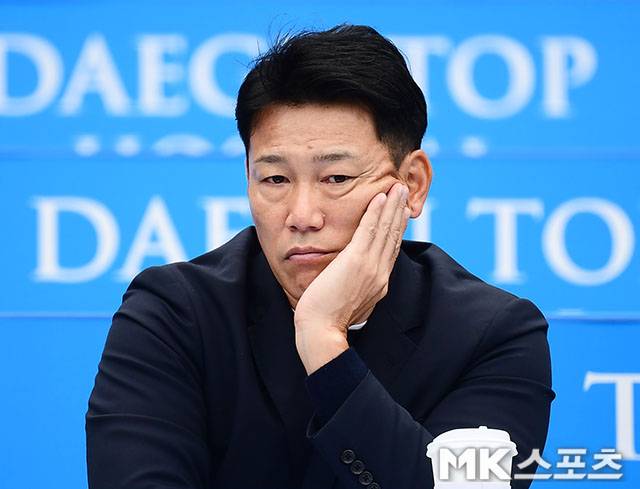 지난 2024년 한국시리즈를 찾은 이바타 히로카즈 감독. 사진= MK스포츠 DB