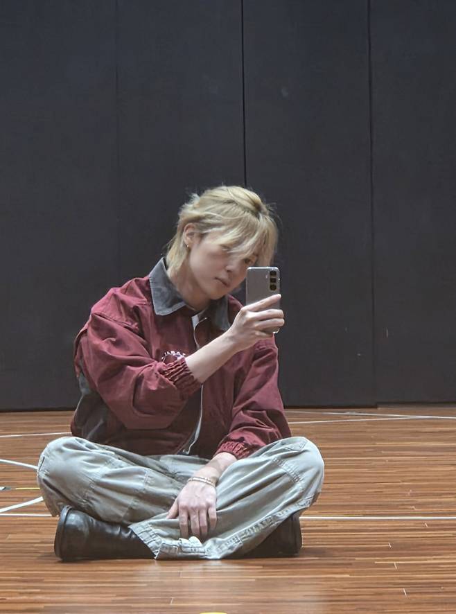 "멋진 모습 보여드릴게요!" 방탄소년단 지민, 금발 변신 깜짝 근황 공개..설렘 UP