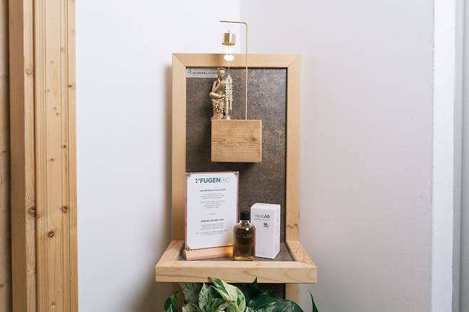 코리아하우스에 세포랩 스킨케어 제품이 전시되어 있다. 사진 | 대한장애인체육회